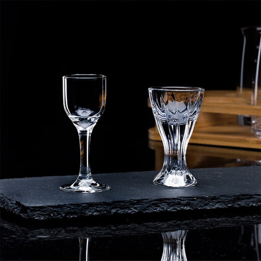 White wine glass set, crystal glass cup, shot glass, spirit glass, cup holder, wine dispenser set, small wine glass, wine set, spirit glass, 6 100ml wine dispensers, 12 15ml wine dispensers