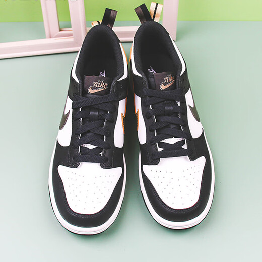 
Nike (NIKE) women's shoes 2025 new summer Dunk Low low top lightweight sneakers fashionable breathable casual shoes DH9764-001 black and white red panda gold and silver hook 36.5