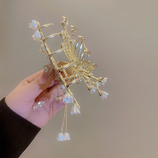 卡玛伦铃兰花蝴蝶流苏发夹后脑勺抓夹2025新款发卡女鲨鱼夹发饰生日礼物 品牌发夹（京仓当/次日达）