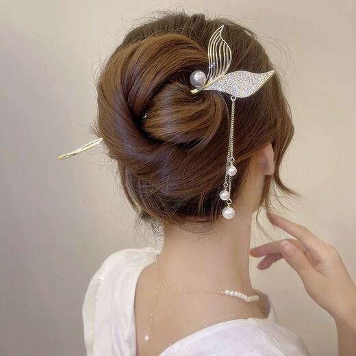 Meng Junchen mermaid tail hairpin modern simple rhinestone imitation pearl tassel hairpin hairpin step rocking back head hairpin pearl fishtail hairpin