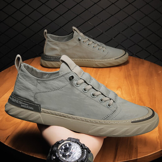 
DOLLVAN 2025 spring and summer new men's shoes waterproof non-slip ice silk breathable casual lazy people pedal fashionable and versatile board shoes W838 green 39