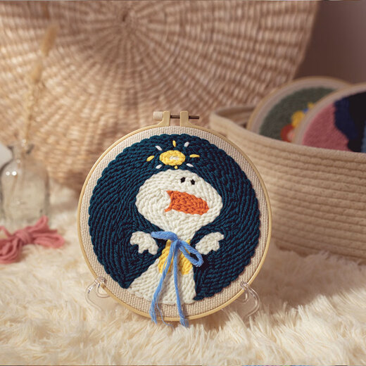 
CLCEY children's handmade DIY yarn poke embroidery material bag Russian embroidery poke embroidery school handmade lesson self-embroidery gift Little Red Riding Hood + adjustable poke needle ++ wooden stand