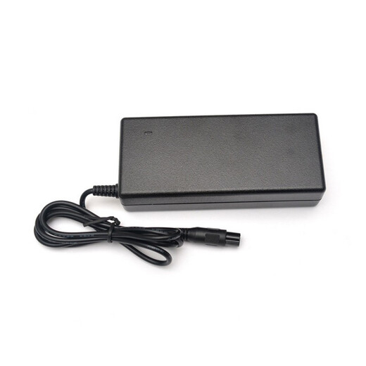 Mini No. 9 Balance Car 54V 36V Cargador Electric Balance Car Cargador de tres agujeros Conjunto de cargador de cable Cable de 54V Cargador