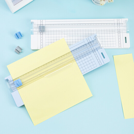 得力小型裁纸刀简约迷你切纸刀A4便携裁纸机裁切照片手动切纸机割纸刀美工刀裁剪器裁纸神器浅蓝