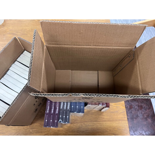 冰与火之歌新版全集 共15册 黑死神刷边特装版 限量收藏编号 定制纸盒包装 中文版乔治马丁外国奇幻小说彩虹版屈畅美剧权力的游戏原著 小说