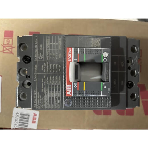 Yue Changsheng ABB molded case circuit breaker UL certification XT series American standard export XT3N225TMF200-20003p