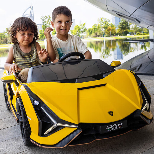 Star Lulamborghini El automóvil eléctrico para el automóvil eléctrico para el automóvil de cuatro ruedas se puede asentar para adultos con cochecito de bebé de control remoto. Pantalla de tracción en las cuatro ruedas rojo pintada + MP4 LCD Screen + 24V15Ah Asiento de cuero + Asiento para adultos + Rueda suave + control remoto + Swing