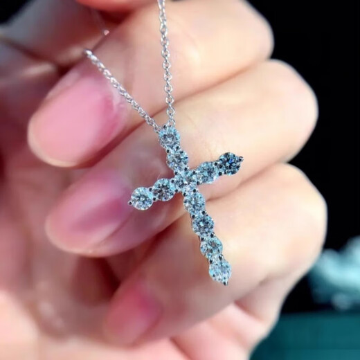 Fat Donglai's same moissanite 18/k gold necklace 18/K gold cross necklace Women's light luxury yellow l gold and silver diamond Full diamond cross necklace 18/Kl gold