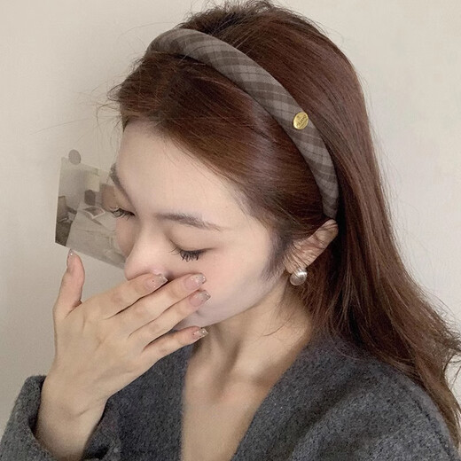 Idel French high-end woolen high skull headband temperament sweet wave nodding headband women 2025 new versatile hairpin F3097 plaid hairband