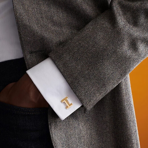 爱马仕（HERMES）\男士配饰 衬衫袖口金属衣袖钉“方块H”袖扣 金色