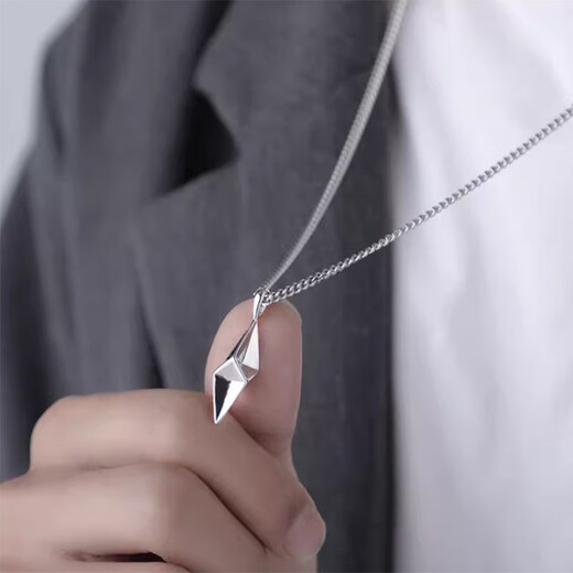 Core luxury engraving six-pointed star necklace men's trendy Korean version hip-hop rhombus men's pendant simple fashion clavicle chain student pendant