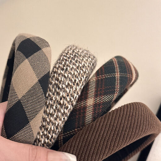 Meng Junchen retro American college style autumn and winter atmosphere plaid headband wide-brimmed sponge high skull plaid headband pressed black coffee plaid