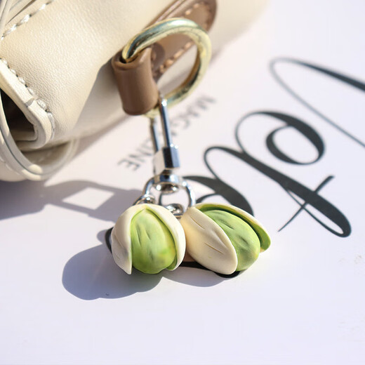 SMVP pistachio gift small pendant headphone box buckle decoration simulation nut dried fruit pure heart keychain men and women food pistachio keychain