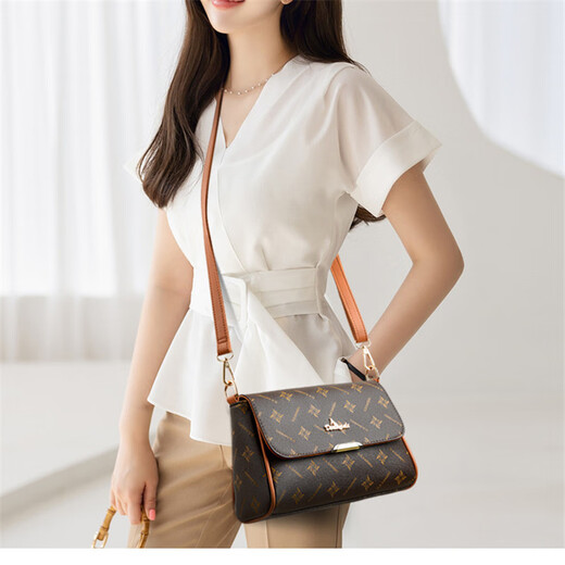 Kangaroo Kara brand women's shoulder crossbody bag small bag 2025 new middle-aged mother versatile women's bag gift for wife goddess DS brown/apricot (gift box + hand bag card bag) small bag length 26-thickness 10-height 17 cm