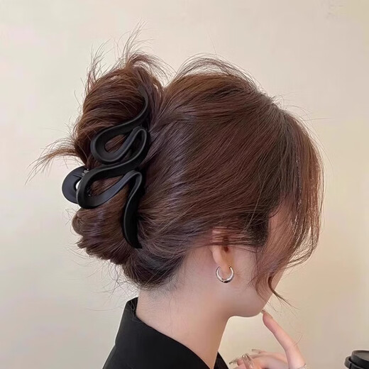 Meet Maillard Frosted Clip Large High-end Hair Clip Women's 2024 New Back of the Head Shark Clip Hair Accessory Snake-Shaped Clip-Dark Coffee-1 Piece