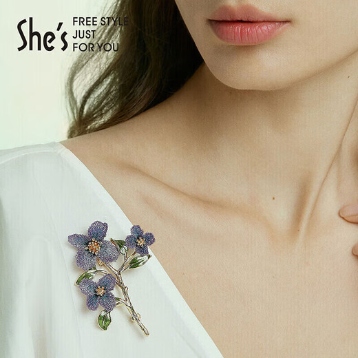 She s Forget-me-not Gradient Embroidered Flowers High-end Brooch Women's Light Luxury Corsage Pin Birthday Gift for Girlfriend