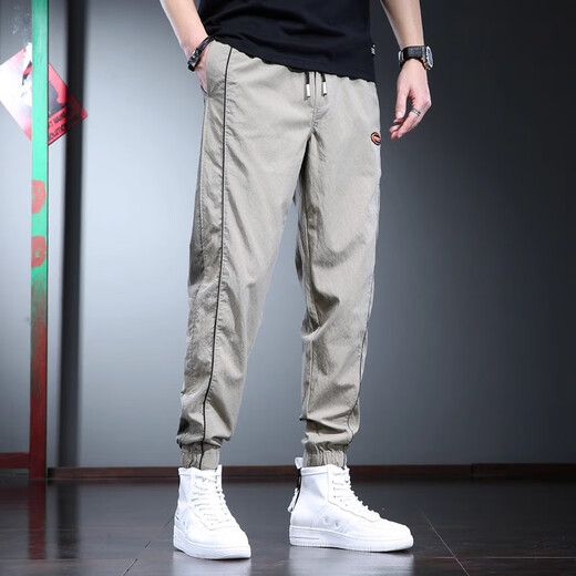 New Balance Silk Pantalones casuales Men Summer Fino Loose Drawstring Cidas de estilo coreano Fashion Fashion Harem Pants Khaki M