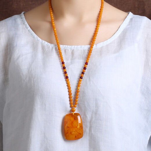 Fat Donglai same style beeswax Wushi brand amber old beeswax pendant women's sweater chain long autumn and winter water drop necklace old wax square card + lanyard