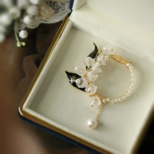 QUAMER gold store style brooch, high-end women's 2022 new model, lily of the valley autumn and winter coat pin decoration large brooch