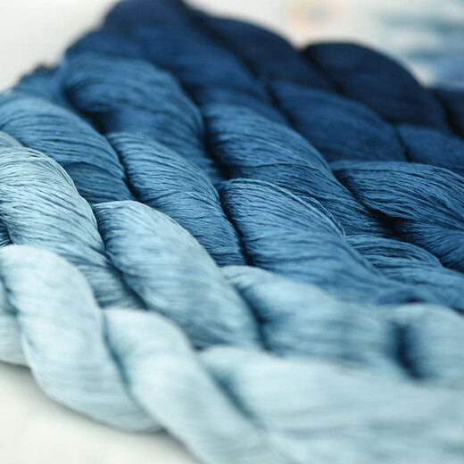 Other embroidery craftsmen No. 118 mulberry silk thread large Suzhou embroidery entangled velvet handmade embroidery thread embroidery thread ink blue embroidery thread No. 3 5 small