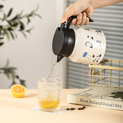 Moderne Hausfrau Mototo Panda Thermosmos mit Tee -Partition Haushalt große Kapazität Heißkapital Cartoon Thermoses gedünstetes Teekannengeschenk Panda Riverside Tee Partition Thermos