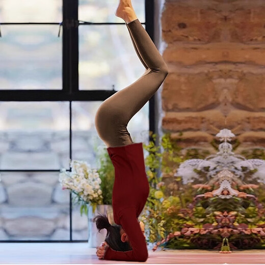 Shuangxiu Anchor red long-sleeved yoga clothes for women 2025 new high-end suit sports fitness Pilates top autumn and winter Anchor red top upgraded thread style L 110-120