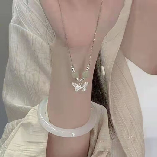 Collier de danse de papillon fantastique pour les femmes inscripteur de style chinois 2024 Nouveau cadeau de chaîne de clavicule délicat et mignon M659 [collier de danse fantastique de papillon]
