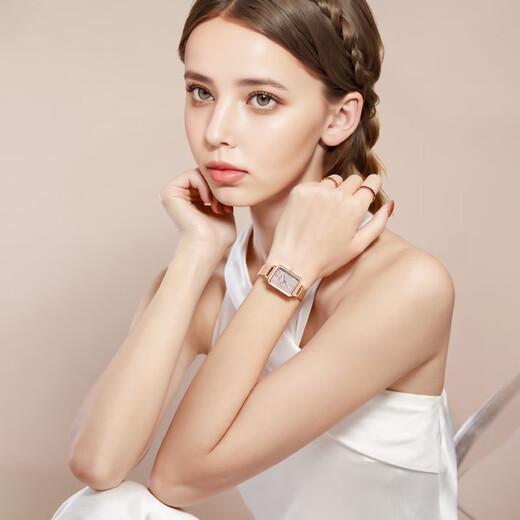 Burberry brand women's watch girls' gypsophila new style women's watch light luxury niche practical top ten famous new year birthday gifts