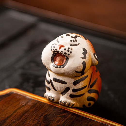 Jiewu purple clay tiger tea pet tea table ornaments high-end can be raised for the Year of the Tiger tea ceremony tea play tea table tea art trinkets Tiger and Tiger Shengwei Tea Pet