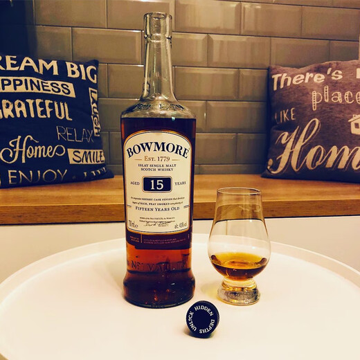 
Bowmore 12/15/18 Foreign wine Single malt whiskey Scotland Original imported 15 years Shirley barrel 700mL 1 bottle Scale random number