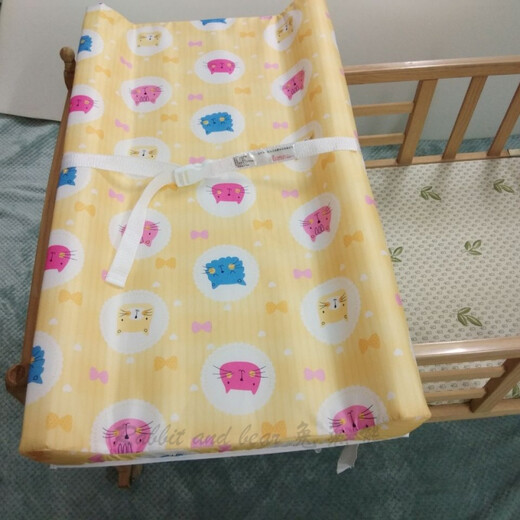 
Chuangjingyi chooses a diaper table baby care table bathtub nursing table baby diaper change pad baby touch massage mat white individual diaper pad can be suspended 80x40cm