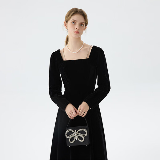 Fan Silann velvet low square collar French black skirt for women 2024 winter new elegant annual meeting dress 14698 black XL