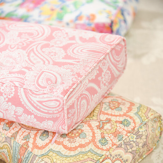 Yangchun Town (April Town) Yangchun Town cervical buckwheat pillow neck protection pillow can be detached and washed cotton buckwheat pillow freehand flower H683 38186cm