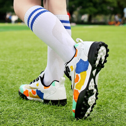 FEELACES儿童旋转纽扣足球鞋男女tf碎钉中小学生小孩室内外防滑训练鞋 9893白色碎钉 39