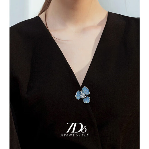 QUAMER craft 7Do summer iris brooch women's neckline anti-exposure pin accessories design sense blue