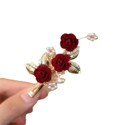 Qimei Lianxi's mother-in-law's updo hairpin hairpin wedding banquet mother's red festive hairpin hairpin fringe edge clip on the back of the head a red rose hairpin