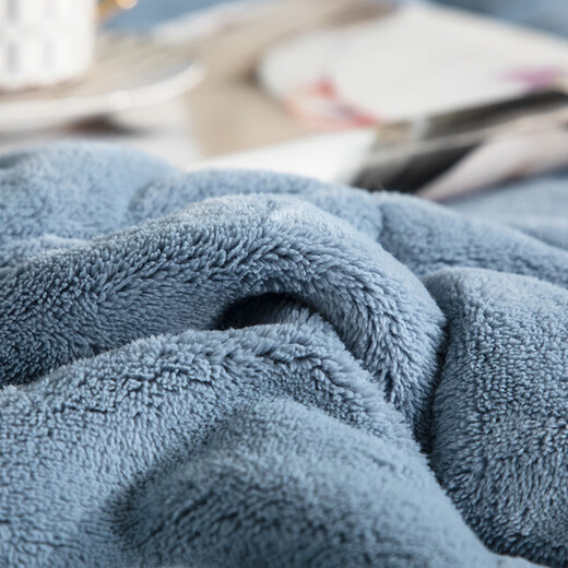 I-WILL milk velvet winter quilt flannel quilt core thickened winter single fiber quilt blue gray 200x230cm 8Jin Jin equals 0.5 kg I-WILL milk velvet winter quilt flannel quilt core thickened winter single fiber quilt blue gray 200x230cm 8Jin Jin equals 0.5 kg