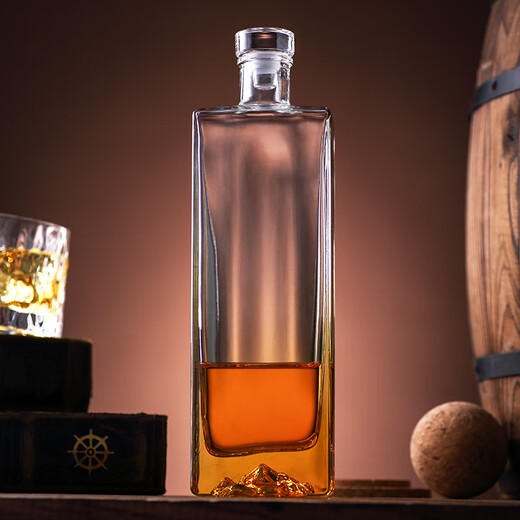 LUSCANA wine flask glass bottle household wine soaking wine bottle white wine bottle sealed empty wine bottle living room decoration one Jin Jin equals 0.5 kg wine bottle iceberg wine bottle transparent high style 520ML