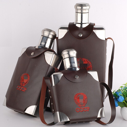 Weiqing Stainless Steel Flat Wine Bottle Half Jin Jin equals 0.5 kg 1 Jin Jin equals 0.5 kg 2 Jin Jin equals 0.5 kg 5 Jin Jin equals 0.5 kg 10 Jin Jin equals 0.5 kg Packed with outdoor portable wine bottle household kettle 10 Jin Jin equals 0.5 kg + general bag with 2 wine glasses and a funnel