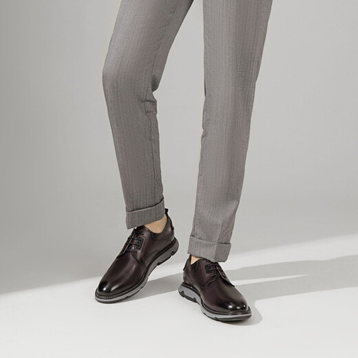 Aokang (Aokang) [Serie Wanbu] Zapatos para hombres nuevos zapatos de cuero informal de bajo techo zapatos de encaje para hombres 1221514110 marrón 40