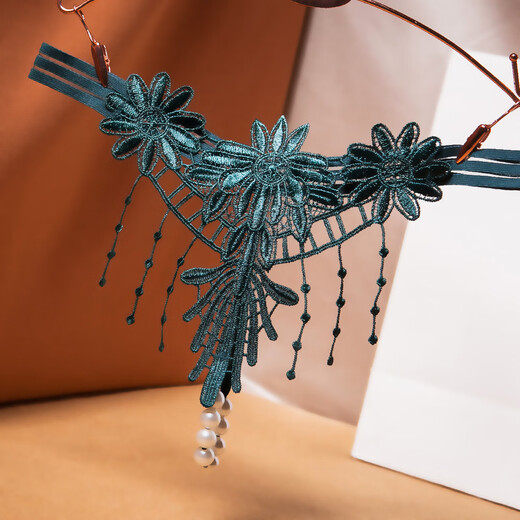 Light luxury tassel sentimental temptation thong women's see-through embroidery playable beaded crotch free sexy underwear Japanese style dark green