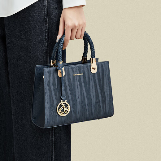 Red Dragonfly (RED DRAGONFLY) women's bag light luxury first-layer cowhide shoulder handbag as a Valentine's Day, New Year's and birthday gift for mom