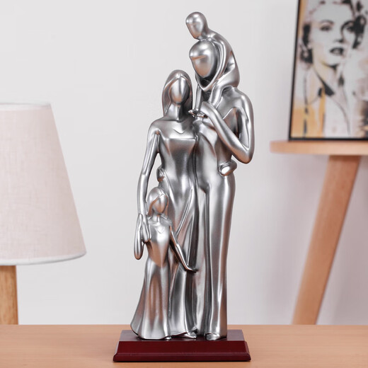 
Shantoulin Village is suitable for pregnancy gifts for family of four ornaments for the 10th anniversary of the wedding anniversary to send wife to newlyweds 15935 silver lettering boy family of three
