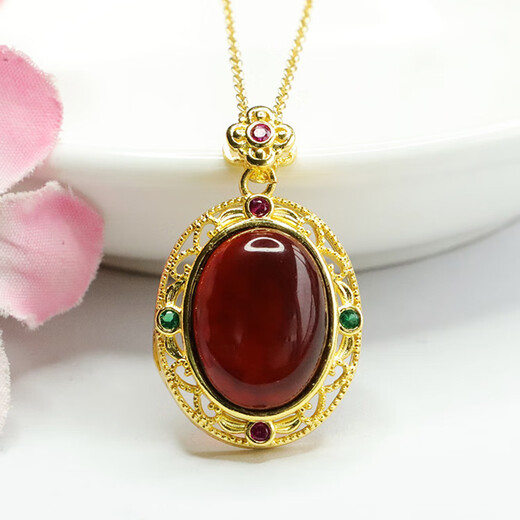 Qichangtang original mine amber pendant, water purification blood amber rose flower necklace, jewelry pendant, Valentine's Day gift for mom and wife, blood amber retro style pendant (with silver chain)