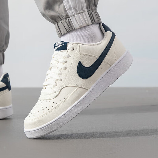 耐克Nike Court Borough减震耐磨防滑低帮男子运动板鞋 HQ4867-101 44