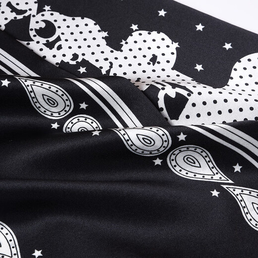 
Hangzhou Silk Road Silk Scarf Men's Streaming Scarf Double-sided Casual Business Scarf Dad Boy Gift Fenghua Black and White