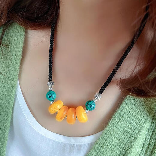 Fat Donglai's same style beeswax braided rope ancient second generation sweater with ornaments ethnic style peace buckle old lock wax women's bone match Mulian Peng peace buckle bracelet