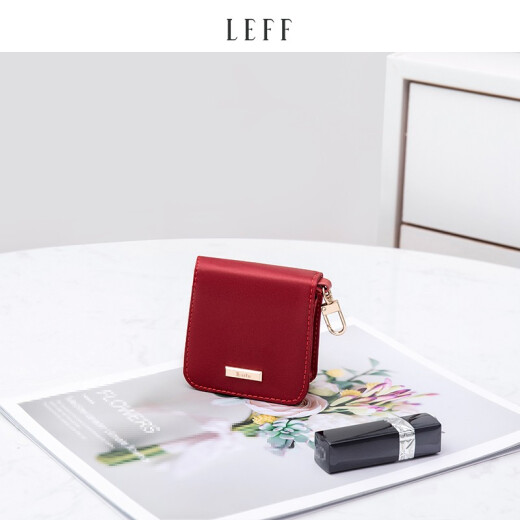Leif Fashion Mini Lipstick Bag Built-in Small Mirror Can Hold Three Lipsticks Mini Cosmetic Bag Retro Red
