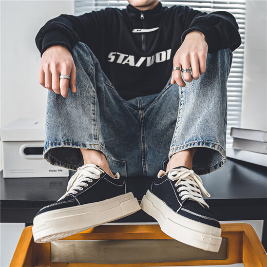 Xiao xueling chores en toile pour hommes 2024 Été Nouveaux chaussures pour hommes à bas niveau Couple de style coréen Chaussures blanches polyvalentes pour hommes chaussures décontractées pour hommes noirs 40 (250 mm)