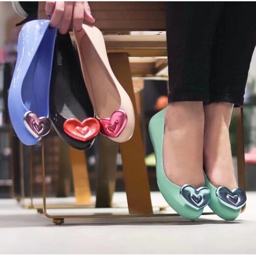 Melissa2024 new love round toe casual shallow mouth women's single shoes jelly shoes flat sandals black size 38